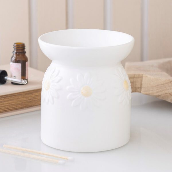 White Daisy Chain Oil Burner & Wax Melt Burner